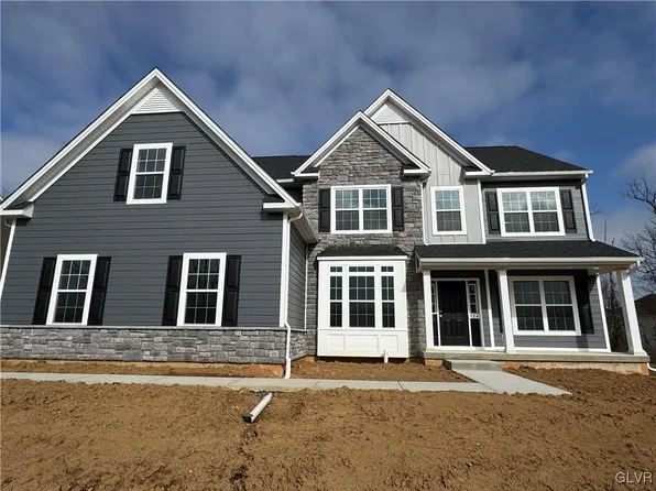 924 Fairway Dr #29, Forks Township, PA 18040