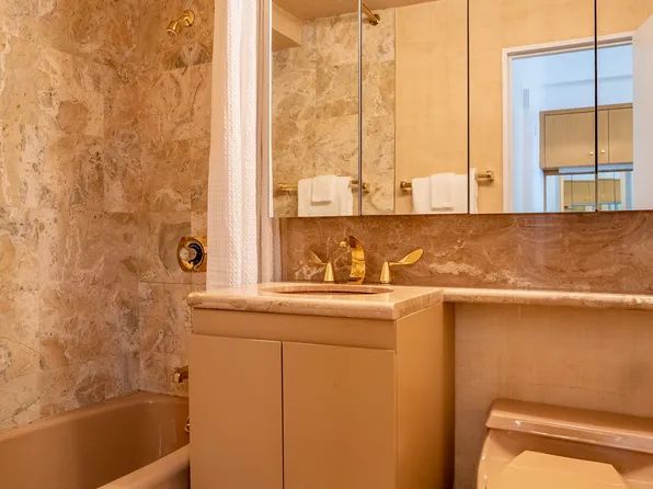 200 East 57th Street 9A image 15 of 15