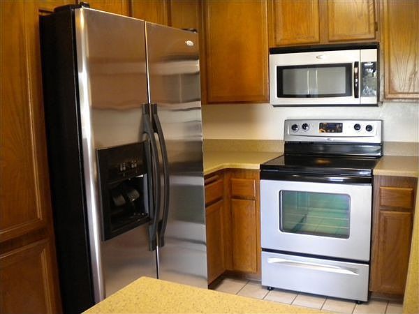 1st image of 166 3rd Ave APT 18