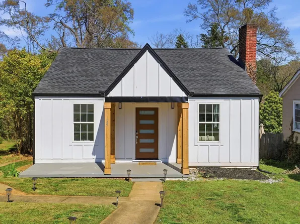 14 Hawthorne Ln, Greenville, SC 29605