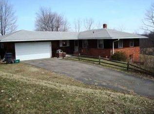 440 Browns Hill Rd, Valencia, PA 16059
