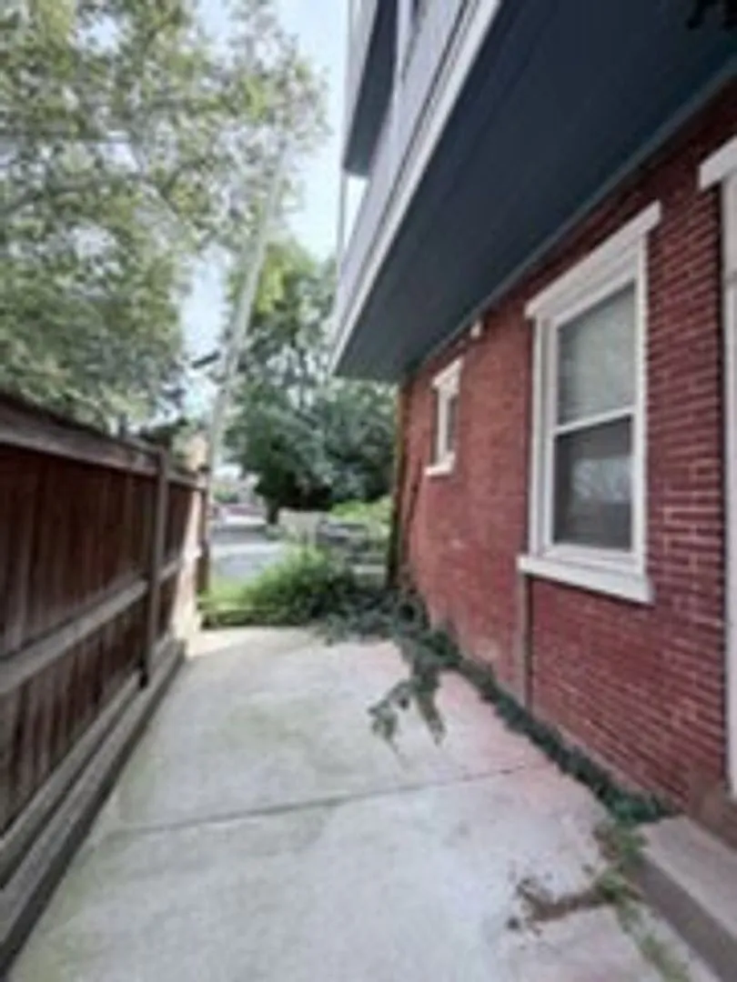 212 E. Orange Street — Photo 2