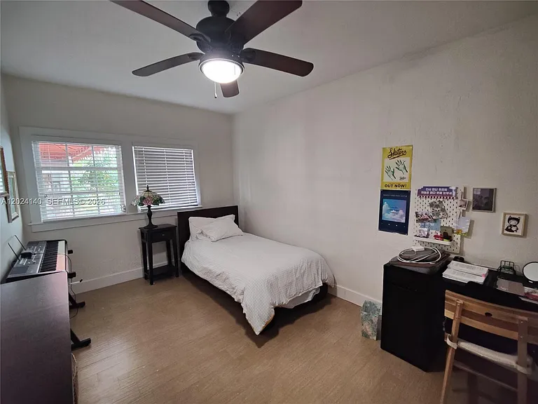 1823 S Bayshore Ln — Photo 32