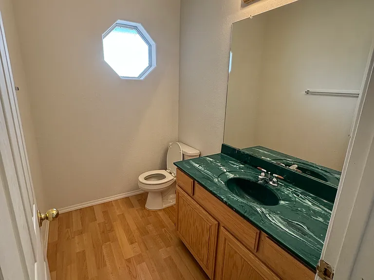 3821 Rio Grande Blvd NW — Photo 8