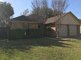 6314 Rising Meadow Dr, Arlington, TX 76018