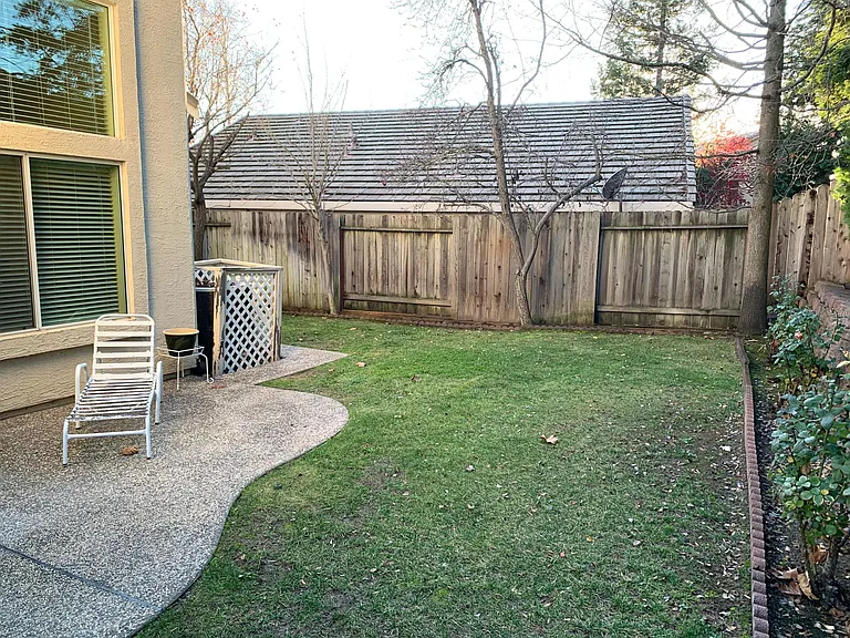 904 Tanner Ct — Photo 26