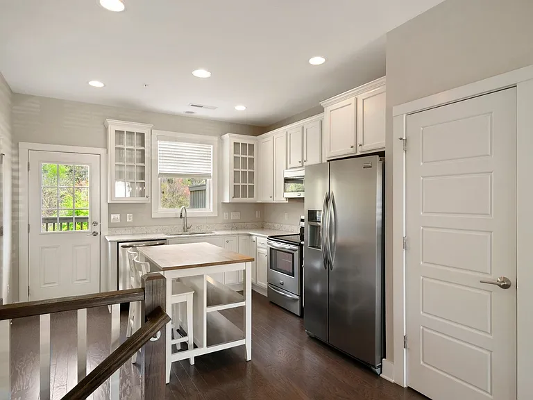 2801 Wilshire Hill Dr #107 — Photo 16
