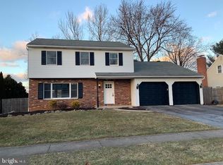 2011 Cypress Ln, Reading, PA 19610