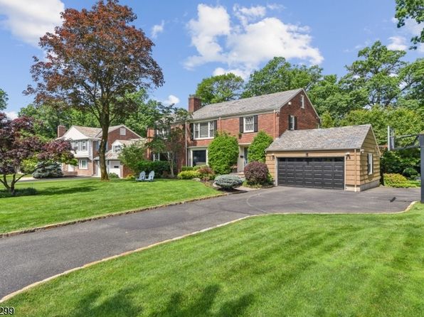 71 Whiteoak Dr