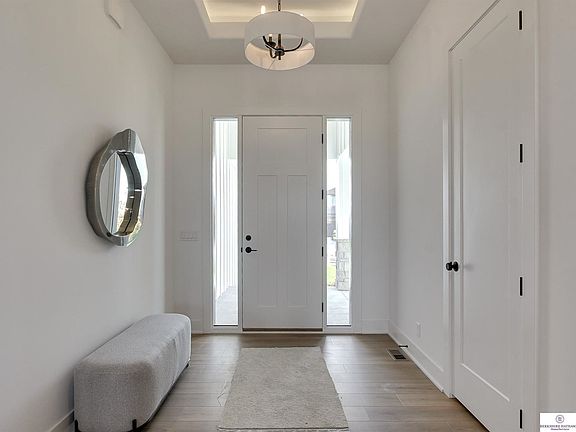5th image of 4221 S 220th St