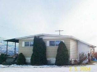 13 Hart Rd, Oroville, WA 98844