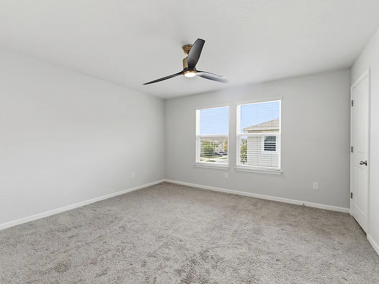 2587 Everglade Way — Photo 15