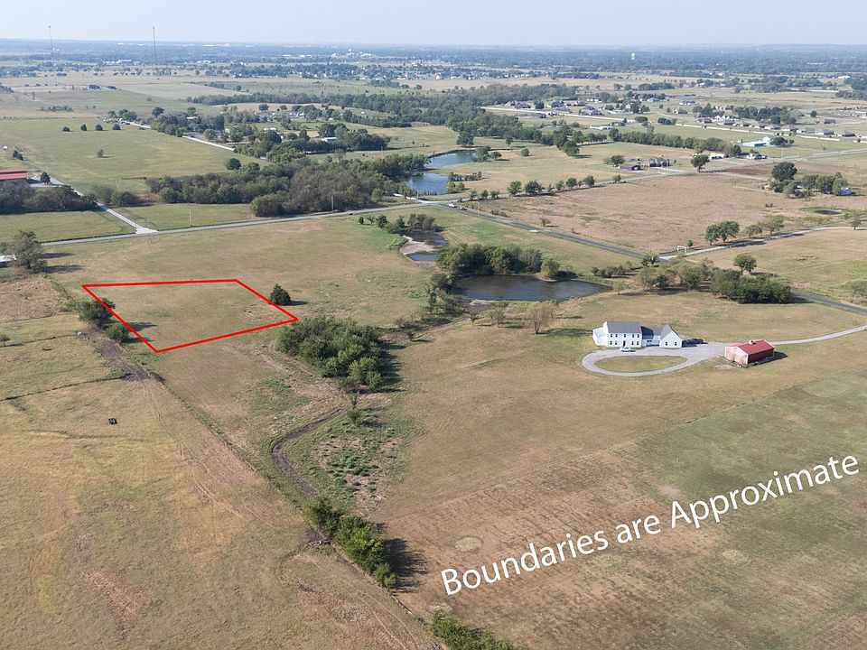 2nd image of 10 W 470th Rd