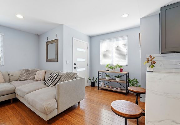 3rd image of 4455 Lowell Ave