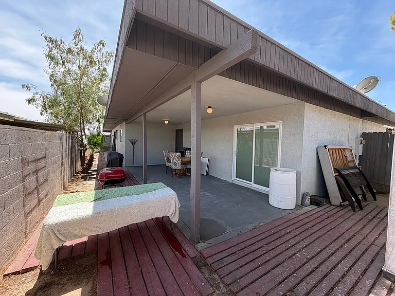 730 E 24th Pl — Photo 26