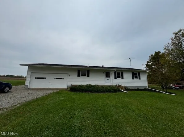 8448 State Route 305, Garrettsville, OH 44231