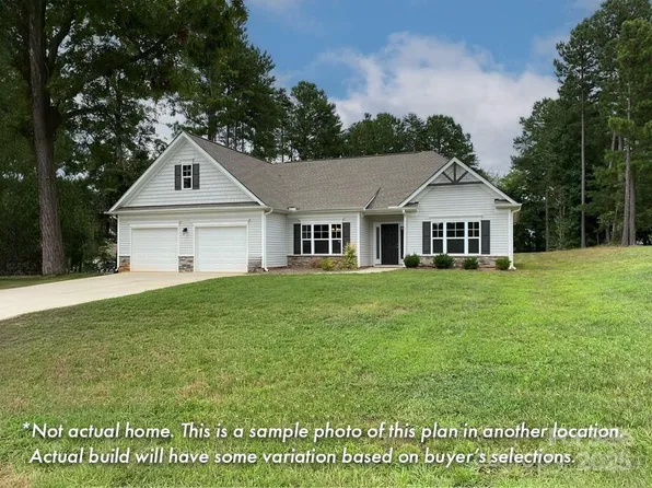 227 Windingwood Dr, Statesville, NC 28677