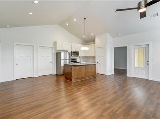 400B Rose Dr, Dripping Springs, TX 78620