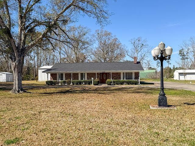 1st image of 1345 Woodland Trl