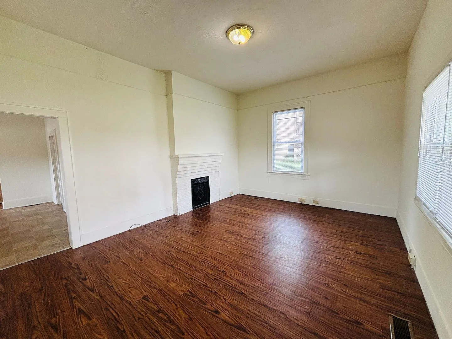 3 Bedroom 1 Bath Duplex — Photo 3