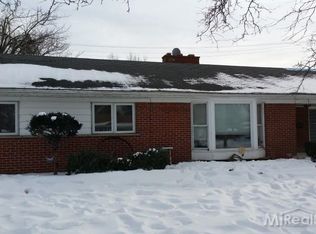 25555 Elon Dr, Dearborn Heights, MI 48127