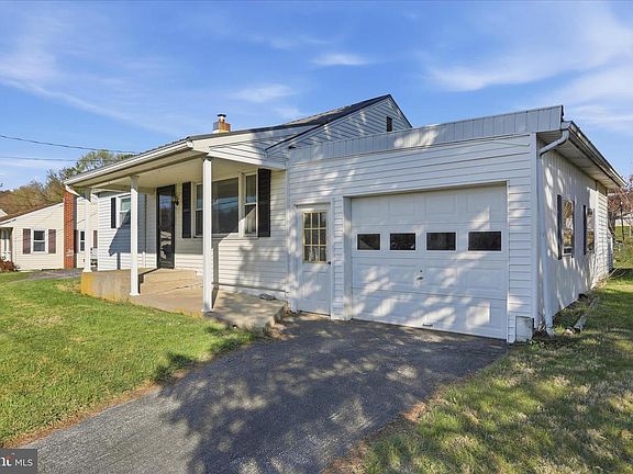 3rd image of 11502 Orchard Rd