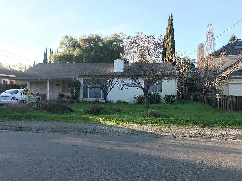 2nd image of 211 Monroe Dr
