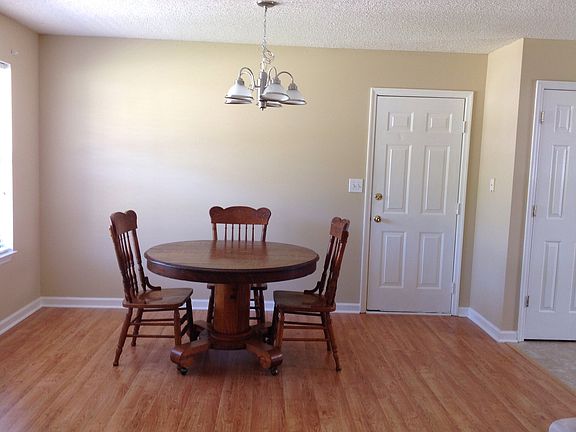 3rd image of 116 Stanley Dr