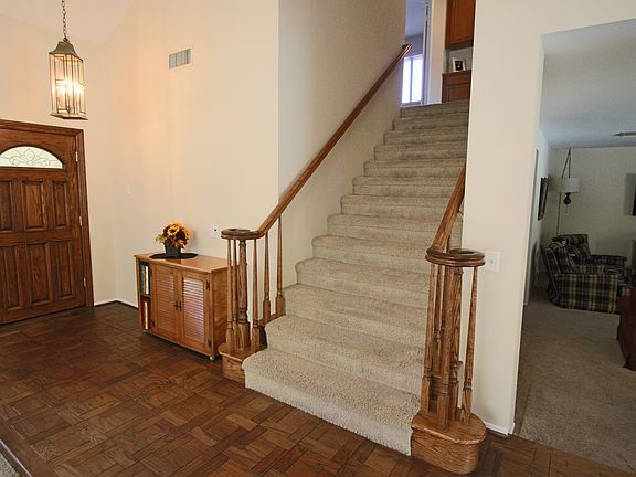 5th image of 23661 Strathern St