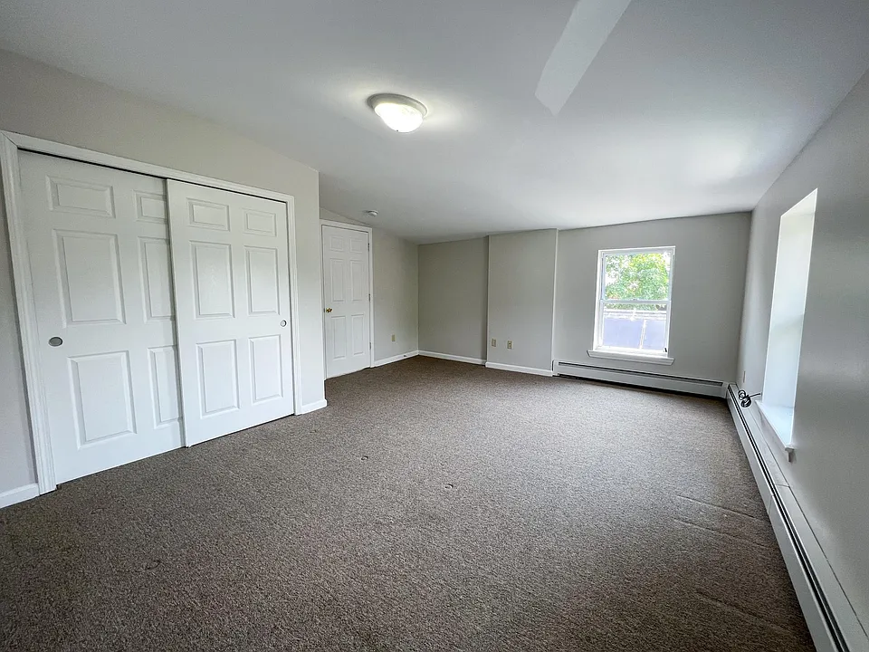16 Elmer St #3E