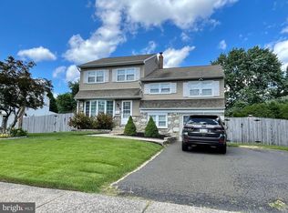 979 Windsor Rd, Warminster, PA 18974