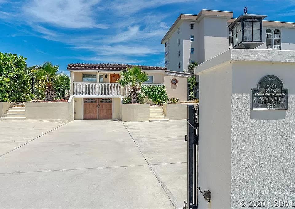 Private gated front entry