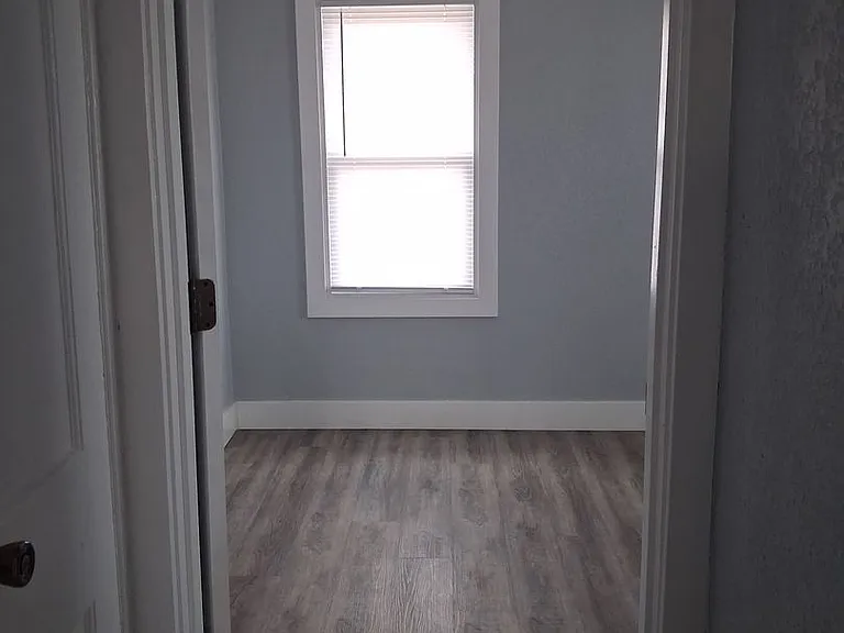 4346 N 28th St — Photo 13