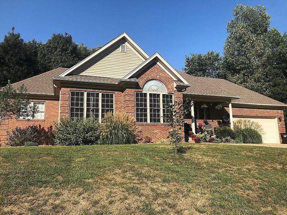1st image of 272 Braeburn Dr