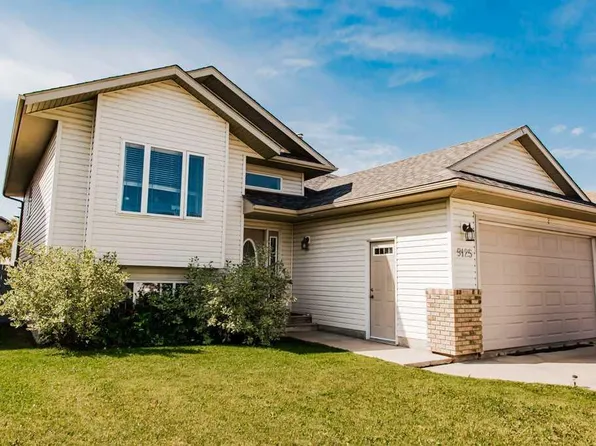9125 129th Ave, Grande Prairie, AB T8X 1R5