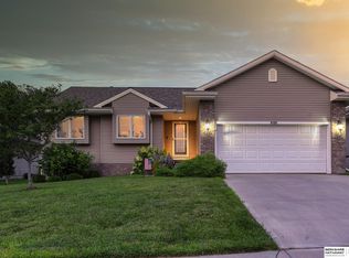 8105 S 162nd St, Omaha, NE 68136