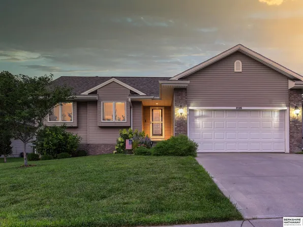 8105 S 162nd St, Omaha, NE 68136