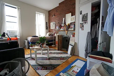 Rented by Best Apartments North Inc