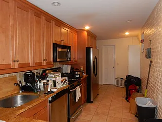 Rented by Aimee Grodanz, LREB