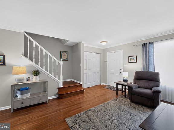 2nd image of 9 Linden Ct