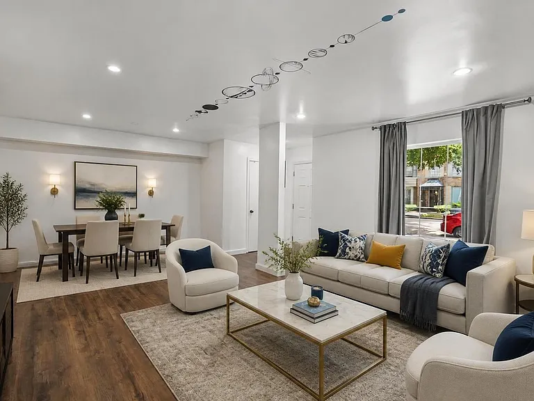 351 N Post Oak Ln #601 — Photo 2