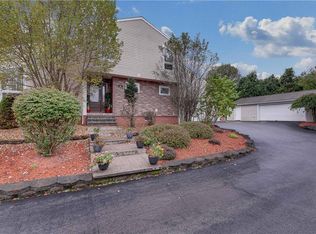 16 Smithport Rd, Utica, NY 13501