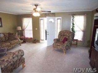 104 Rock Ridge Rd, Mineral Wells, WV 26150