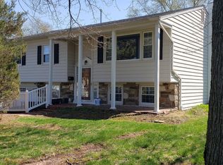 8 Pleasant Ave, Chalfont, PA 18914