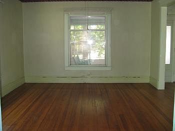 4th image of 429 S 10th St