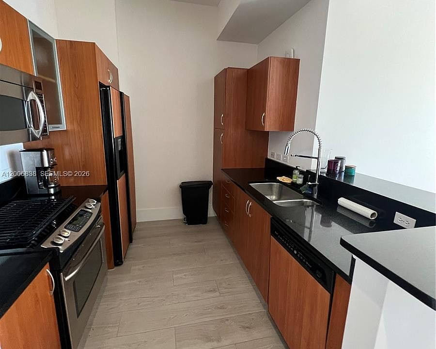 1st image of 18800 NE 29th Ave #Penthouse 25