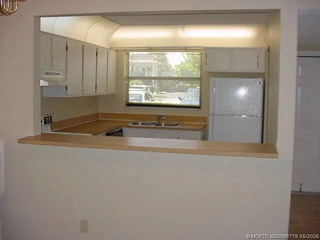 1290 SE Parkview Pl #A2 — Photo 3