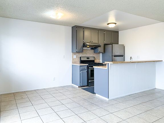 3rd image of 450 N Coronado Ter