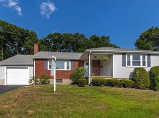 15 Magnolia Ter, Wakefield, MA 01880