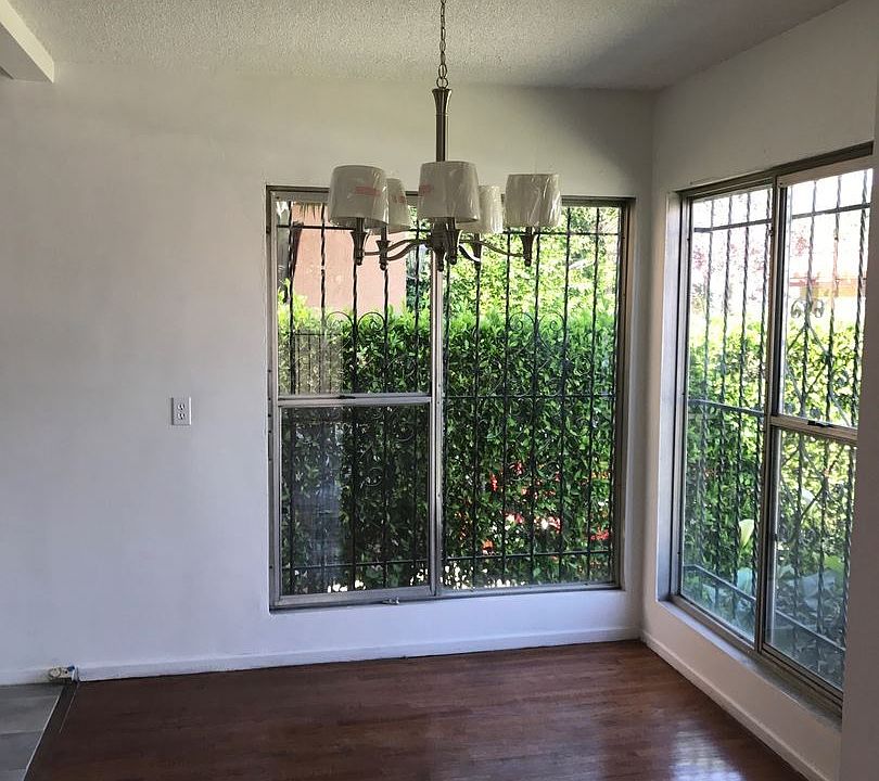 1st image of 844 W 52nd St APT 1